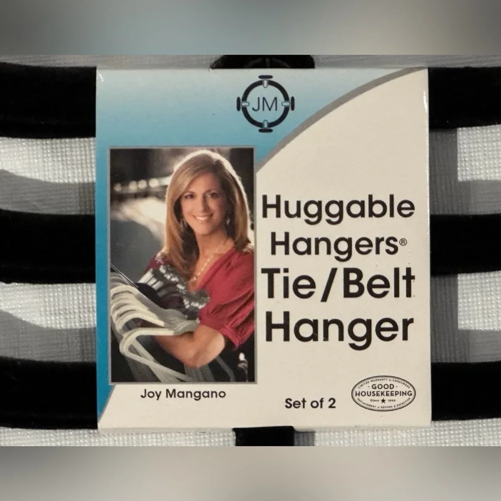 4 NEW TIE BELT HANGERS HUGGABLE HANGERS VELVET WRAPPED HANGERS 6 DOUBLE BARS